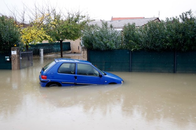 Powódź we Francji powoduje ogromne straty /SEBASTIEN NOGIER  /PAP/EPA