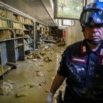 Powódź we Włoszech. Naukowcy ratują bezcenne księgi przez zamrażanie