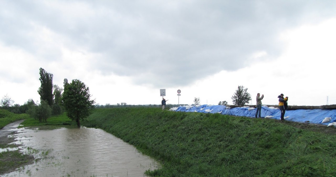 Powódź zablokowała trasę Rybnik-Racibórz