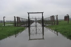 Powódź zagraża obozowi Auschwitz II - Birkenau