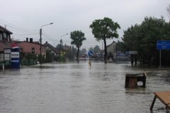 Powódź zagraża obozowi Auschwitz II - Birkenau