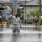 Powodzie w Japonii. 3 tys. osób odciętych od świata, ponad 50 ofiar