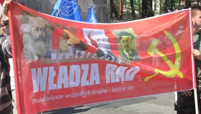 Powrót do przeszłości, czyli transparenty rodem z PRL-u 