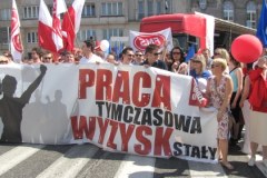 Powrót do przeszłości, czyli transparenty rodem z PRL-u 