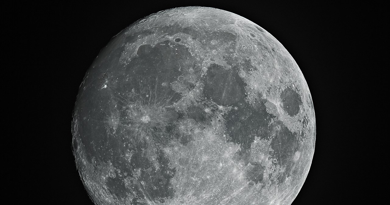 Powrót na Księżyc to tylko kwestia czasu /123RF/PICSEL