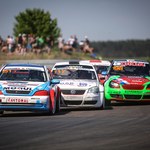 Powrót nad Wisłę. 71 zawodników w piątej rundzie OPONEO Mistrzostw Polski Rallycross