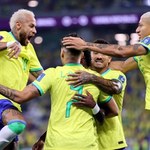 Powrót Neymara i koncert Brazylii w bitwie o ćwierćfinał mundialu