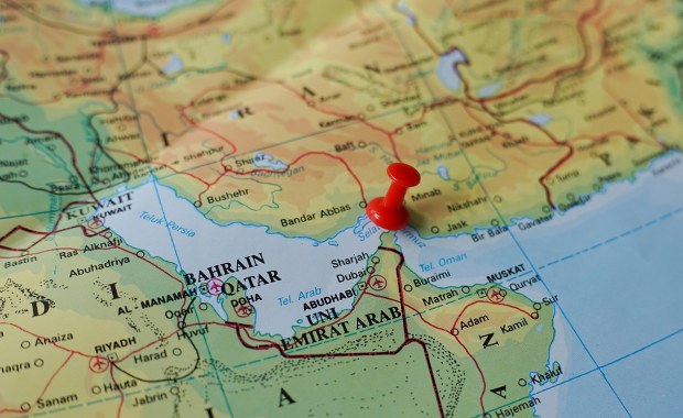 Powrót żeglugi do cieśniny Ormuz? Przez szlak przepłynęło kilkadziesiąt statków