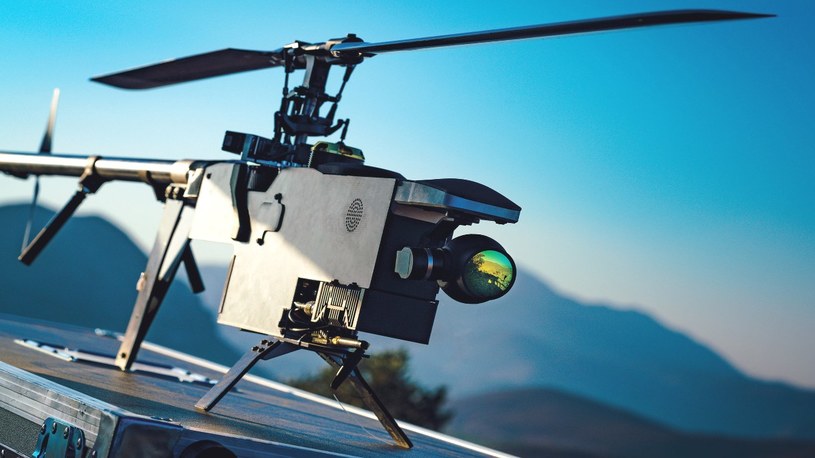 Powstał dron policyjny do taranowania niezidentyfikowanych obiektów latających /Geekweek
