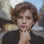 Powtarzaj tę płukankę 3 razy w tygodniu. Pierwsze siwe włosy nie będą widoczne