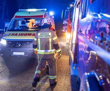 Pożar auta w garażu podziemnym. Ewakuowano 100 osób