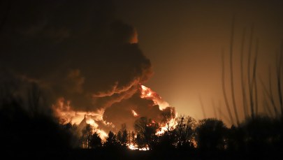 Pożar bazy paliwowej pod Wasylkowem. "Zamykajcie okna"
