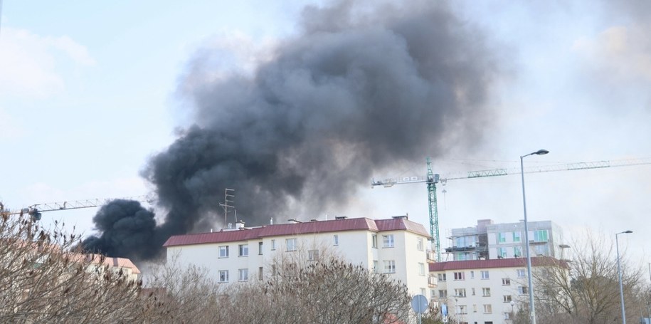 Pożar budynku przy skrzyżowaniu ulic Myśliborskiej i Laurowej w Warszawie /Paweł Wodzyński /East News
