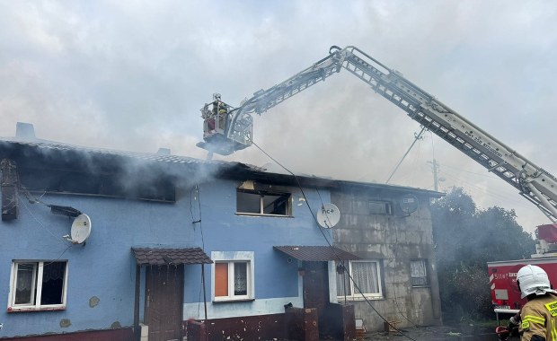 Pożar budynku wielorodzinnego. 19 osób ewakuowano