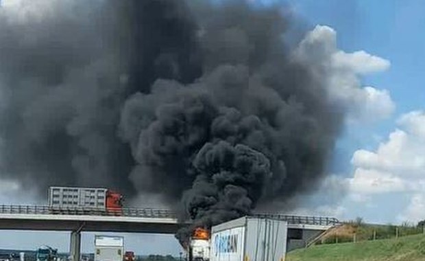 Pożar ciężarówki na autostradzie A4 [FILM]