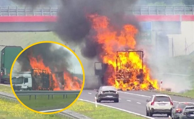 Pożar ciężarówki z makulaturą. Autostrada jest zablokowana