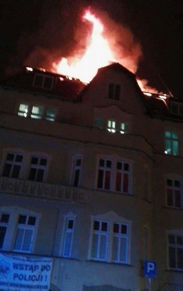 Pożar dachu komendy /Gorąca Linia RMF FM /Gorąca Linia RMF FM