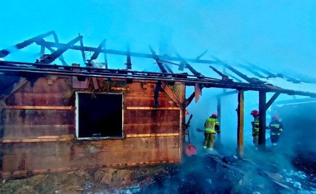 Pożar domu w Szówsku. Jedna osoba zginęła