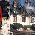 Pożar doszczętnie zniszczył dom Wojciecha Siemiona. Jest szansa na jego odbudowę?