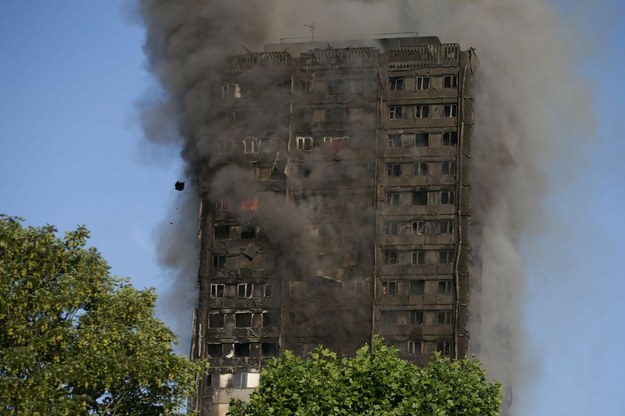 Pożar Grenfell Tower (zdjęcie z 14 czerwca 2017 r.) / AFP PHOTO / Daniel LEAL-OLIVAS /East News