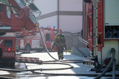 Pożar hali i warsztatu w Chorzowie