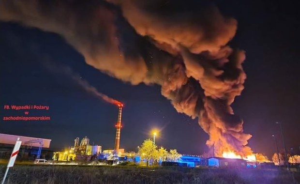 Pożar hali produkcyjnej w Goleniowie. 11 osób ewakuowanych 