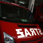 Pożar hali w Gnieźnie. W akcję zaangażowano 19 zastępów straży