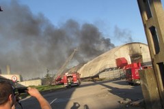 Pożar hali w Siemianowicach Śląskich