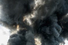 POŻAR HALI W TARNOWIE