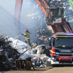 Pożar hali w Warszawie. W środku makulatura 