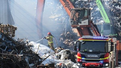 Pożar hali w Warszawie. W środku makulatura 