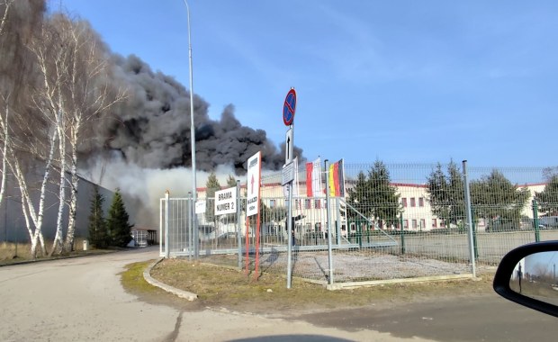 Pożar hali z olejem opałowym w Lubuskiem