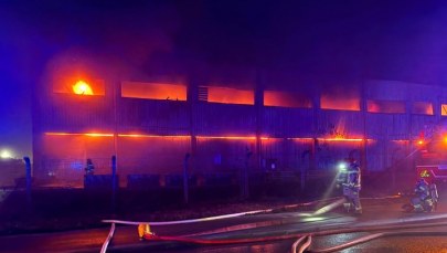 Pożar hali z paliwami alternatywnymi w Stalowej Woli. Apel prezydenta miasta
