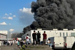 Pożar hali z tekstyliami w Wólce Kosowskiej