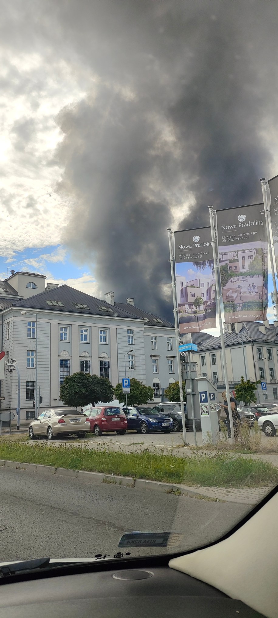 Pożar hali ze zniczami w Tarnowie, fot. Gorąca linia RMF FM /