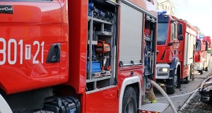 Pożar hostelu na Kaszubach. Są ranni, a w budynku znajdują się butle z gazem