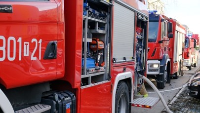 Pożar hostelu na Kaszubach. Są ranni, a w budynku znajdują się butle z gazem
