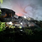 Pożar hotelu w Bieszczadach. Ogień objął większość budynku