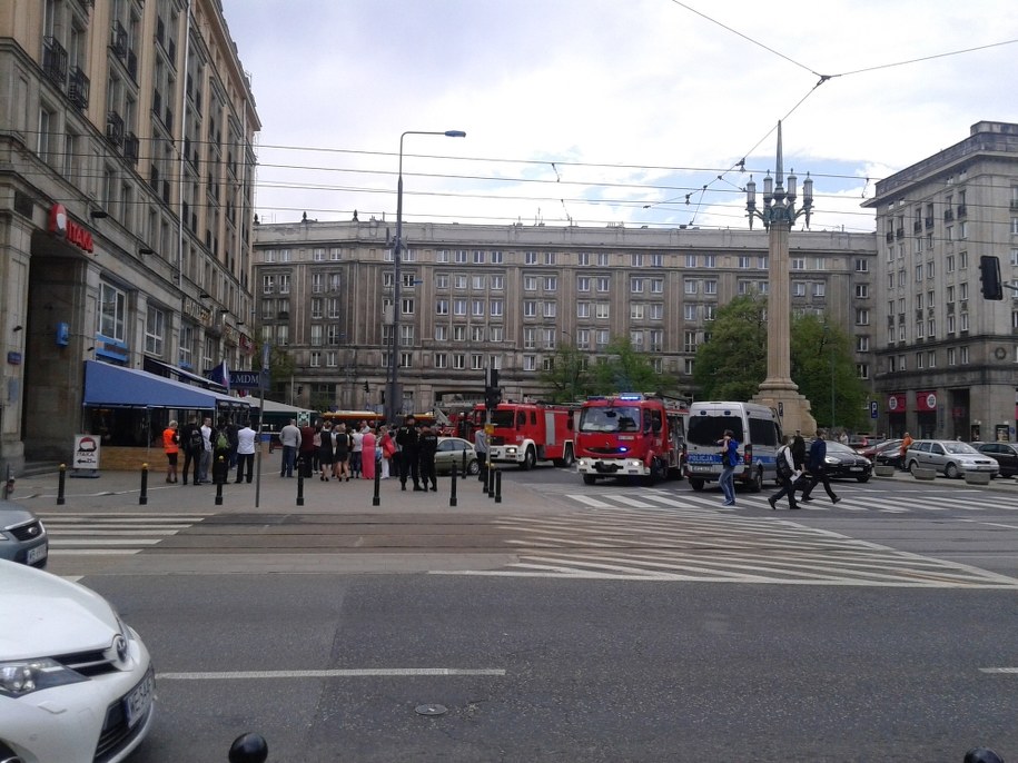 Pożar hotelu w Warszawie /Przemysław Mzyk /RMF MAXX