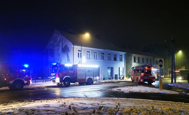 Pożar kamienicy. Troje dzieci w szpitalu 
