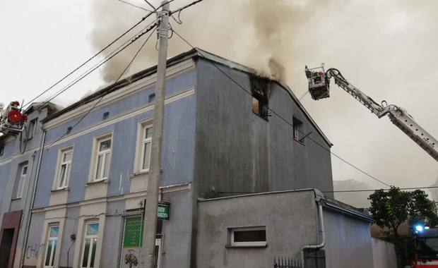 Pożar kamienicy w Łęczycy. Zginęła 1 osoba