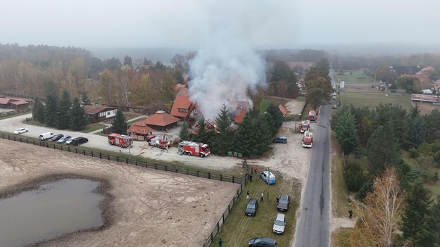 Pożar karczmy w Smyczynie k. Leszna. /Gorąca Linia RMF FM