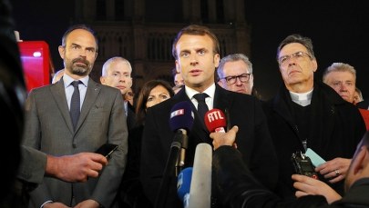 Pożar katedry w Paryżu. Macron: Odbudujemy Notre Dame