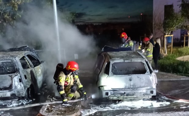 Pożar kilku samochodów na gdańskim osiedlu 