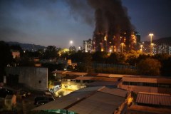 Pożar kompleksu wieżowców w Hongkongu