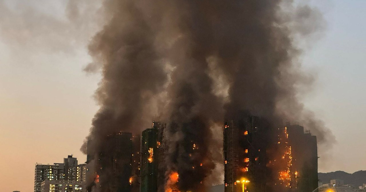 Pożar kompleksu wieżowców w Hongkongu
