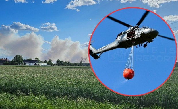 Pożar lasu niedaleko Warszawy. W akcji policyjny Black Hawk z Bambi Bucket