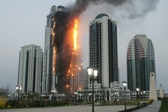 Pożar luksusowego apartamentowca w Groznym
