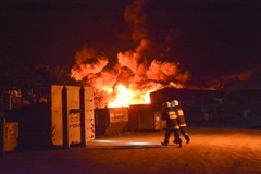 Pożar magazynów śmieci w Dąbrowie Niemodlińskiej