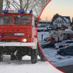 straż Pożar magazynu w Tomaszowie. W czasie akcji zawalił się dach